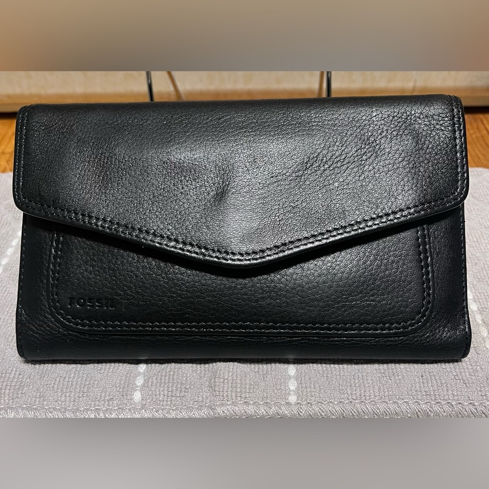 Fossil Black Leather Envelope Wallet – Vintage Classic